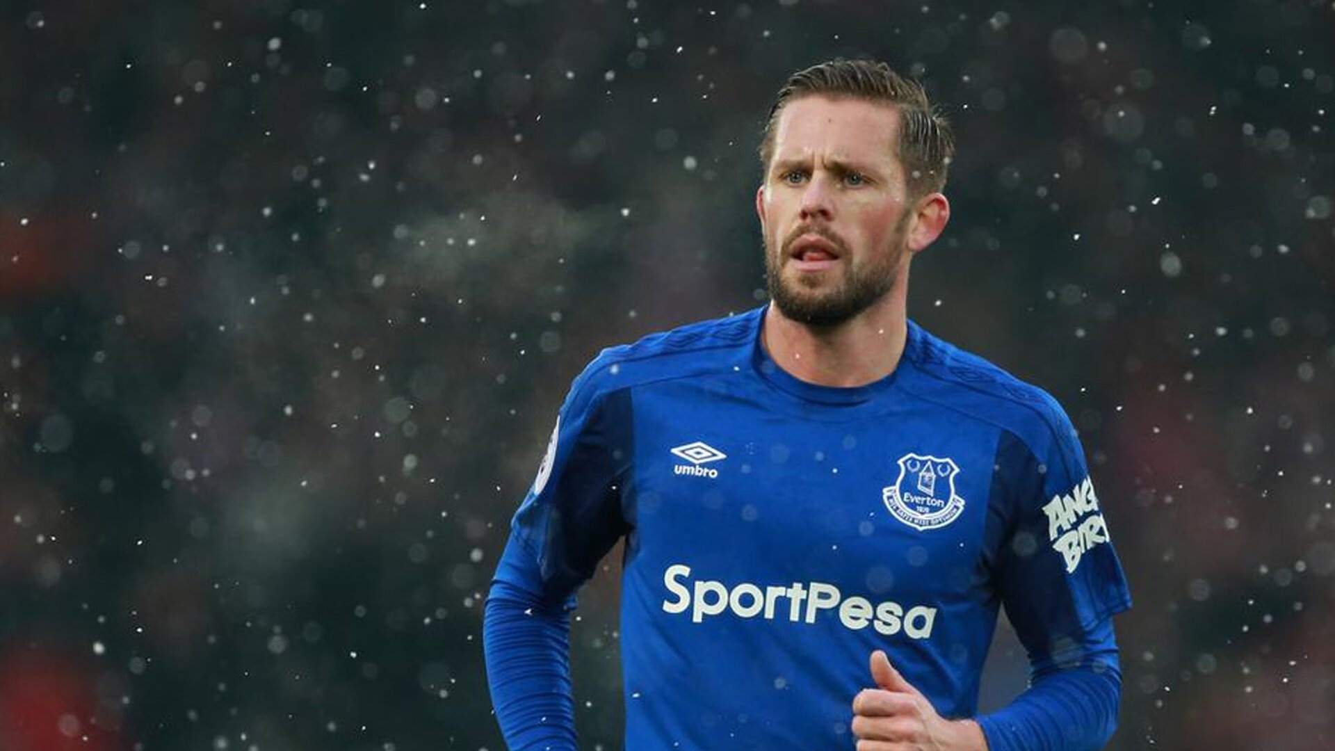 kaiyun xiazai-利物浦队长安菲尔德飚进绝杀球，球迷狂欢，利物浦安菲尔德足球场